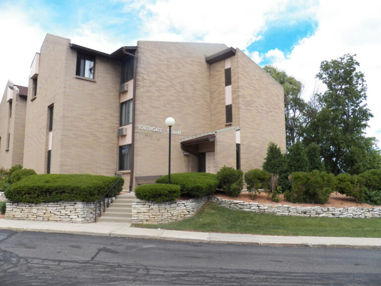 Southgate Square ReillyJoseph offers low apartments in Southeastern, Wisconsin.